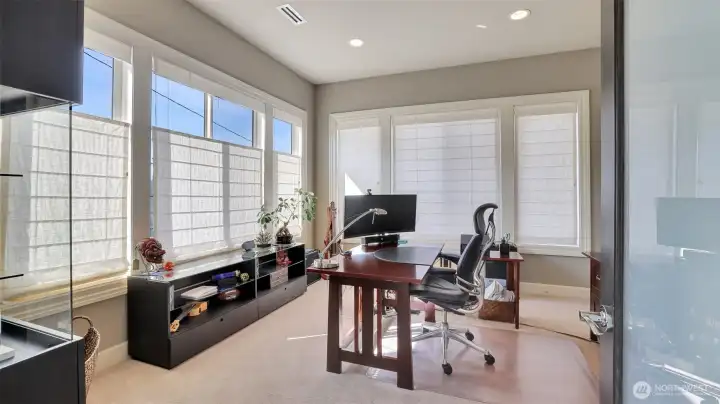 • 1 of 2 ensuite bedrooms.