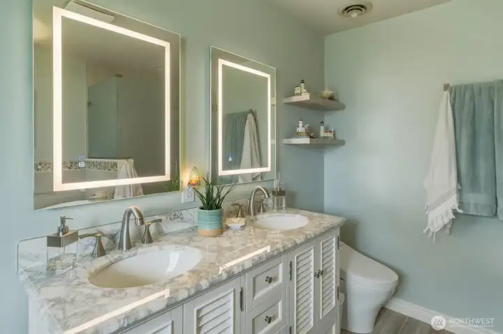 Beautiful Primary Bathroom.
