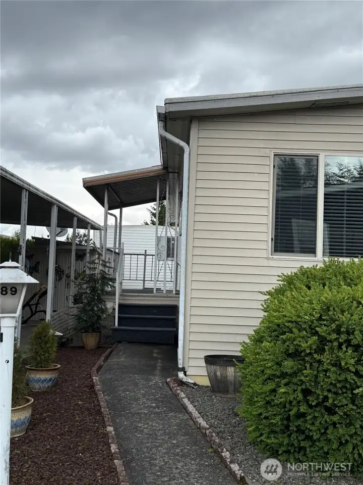 Front deck