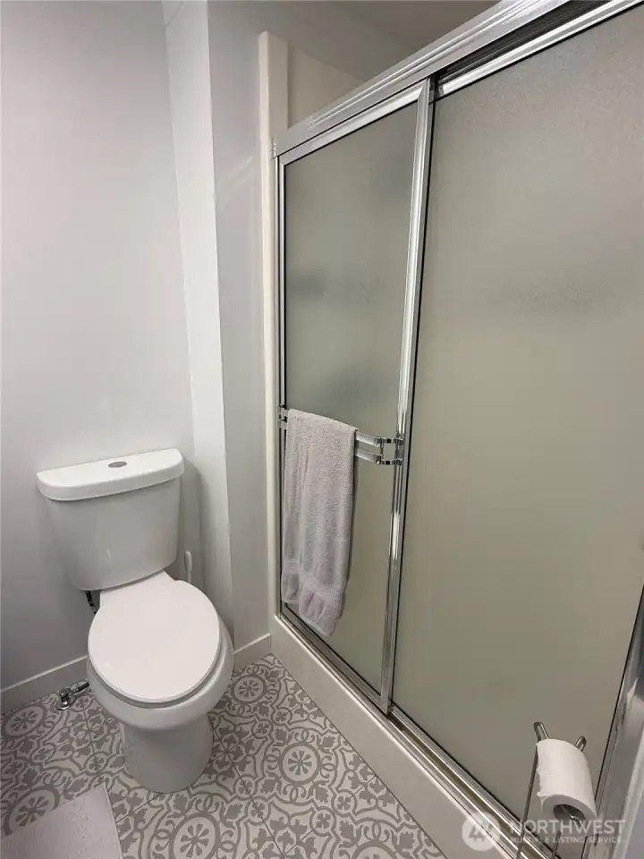 Primary shower