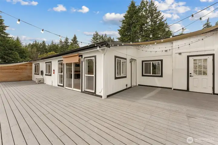 Massive composite deck