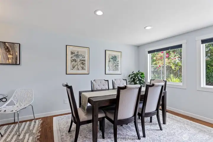 A separate dining room. Not every 1,470 SF rambler has one.