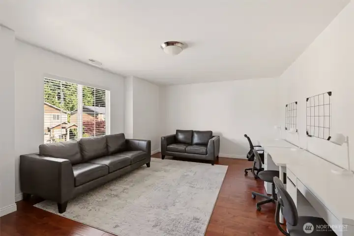 Oversized bonus room
