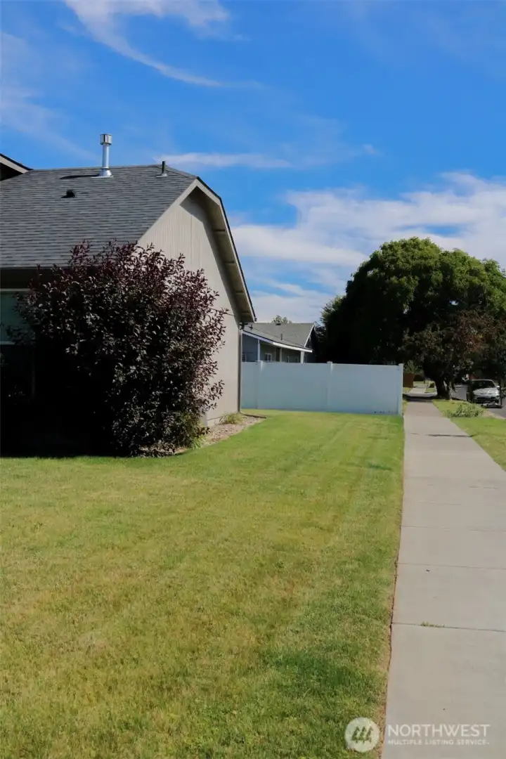 side yard side yard
