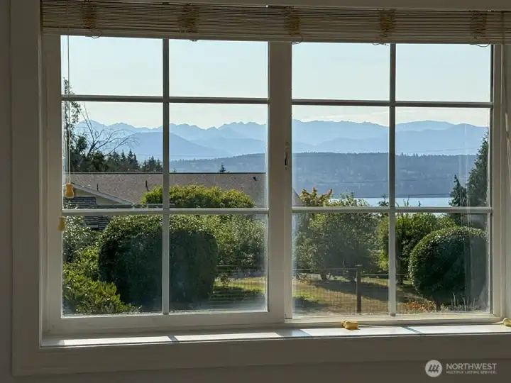 Guest bedroom 1's view!