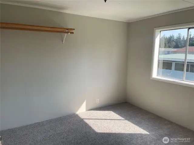 2nd bedroom