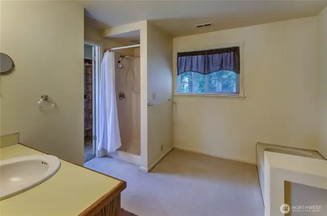 Primary bath