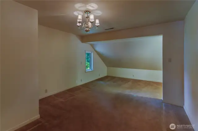 Bedroom, middle.