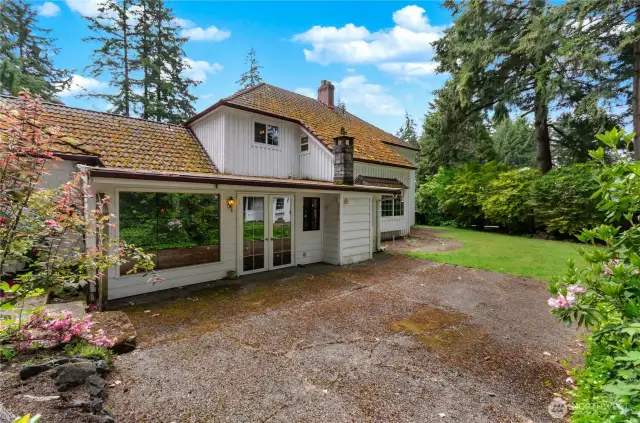 Large private patio off the enclosed patio.