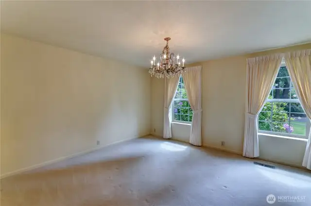 Dining room.