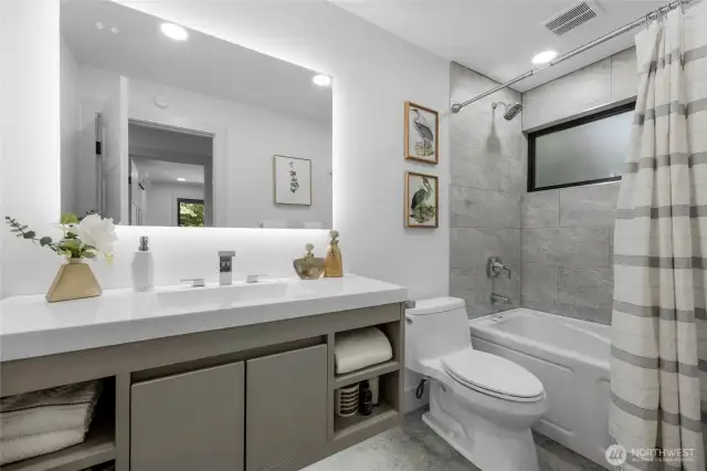 Heated floors, smart mirrors, and jetted tub