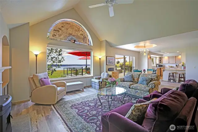 Welcome In to a Vaulted and Open-View Great Room~