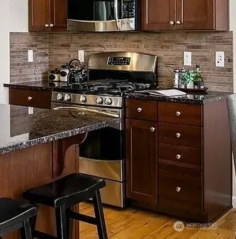 This is the alternate stove option- it's a gas range and can be re-installed with gas hooked up prior to closing.