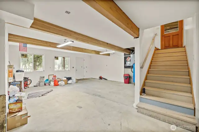 Walkout Daylight Basement, Great potential space for an ADU, Recreation room