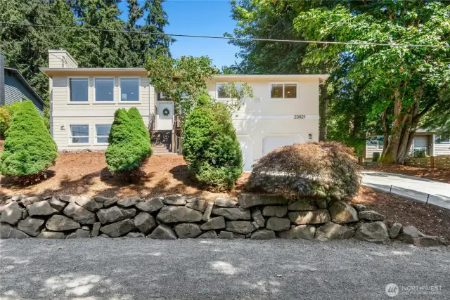 welcome to 23621 7th Ave!