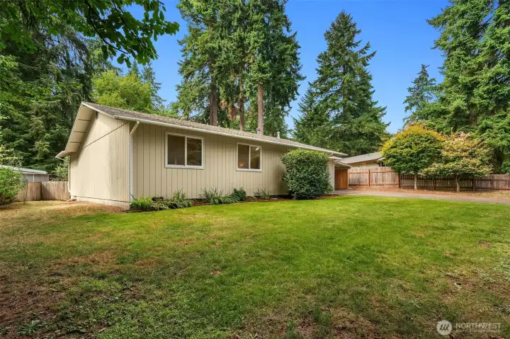 Don't miss out on this fantastic opportunity! Call the listing agent for a private showing today!!