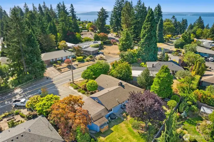 Beautiful curb appeal in a serene neighborhood setting