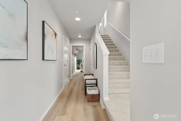 Photographs are for illustrative purposes only. Features, finishes, interior/exterior colors, landscaping and floorplan shown may vary from actual homes built.