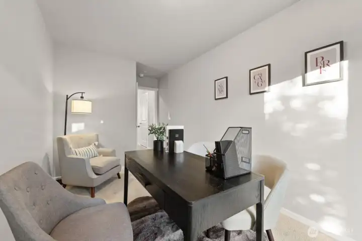 Photographs are for illustrative purposes only. Features, finishes, interior/exterior colors, landscaping and floorplan shown may vary from actual homes built.