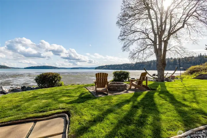 Enjoy sunsets year around in this idyllic community situated in Anacortes WA and in the rain shadow of the Olympic Mountains...