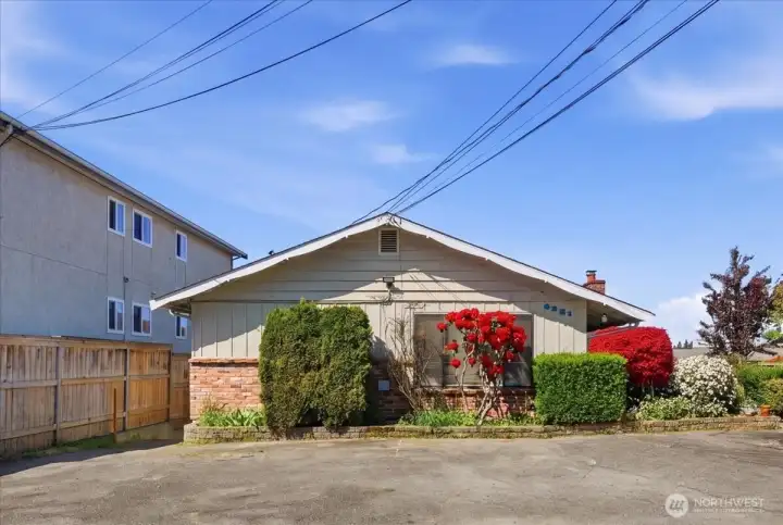 Parking for 5 Cars Out Front