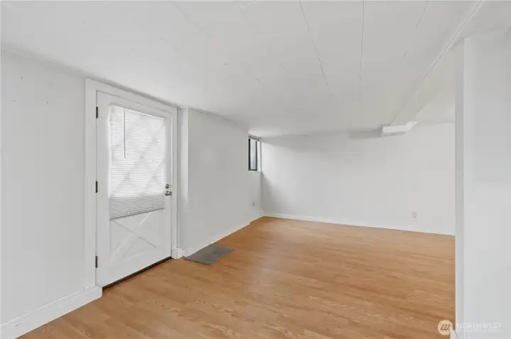 Living Room - Easy Show