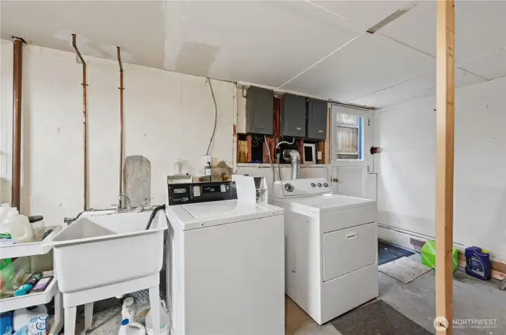 Coin Operated Laundry on Site