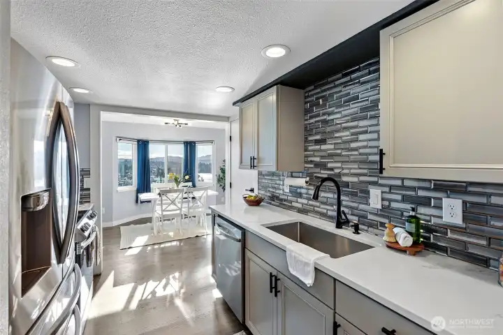 Updated kitchen with lots of cabinet space