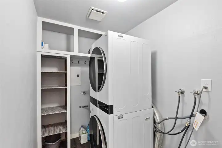 Washer/dryer in the pantry area