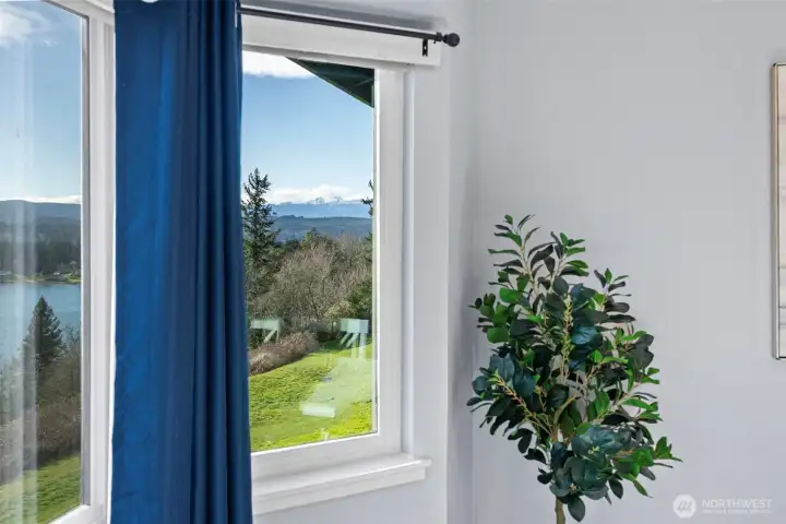 Look at those mountain views!