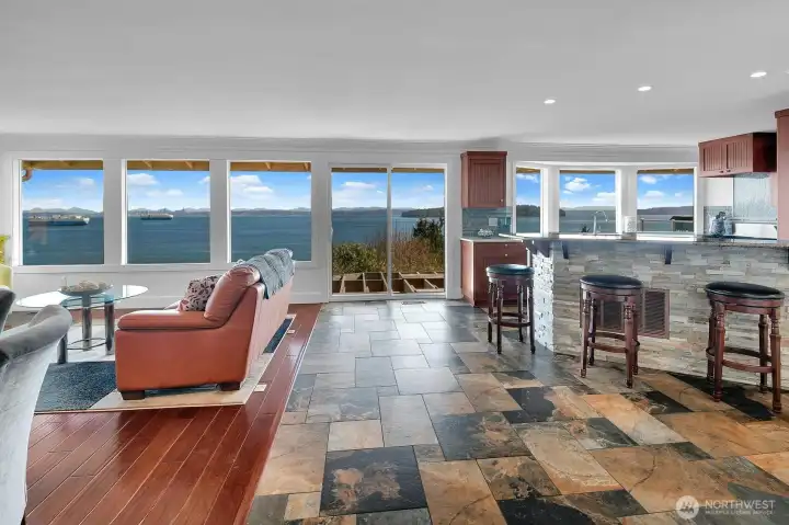 Living Room Eatting Counter Kitchen