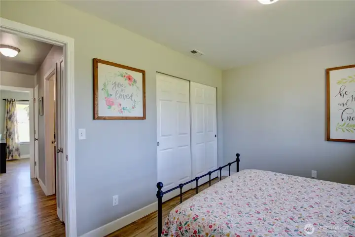 2nd bedroom looking towards hall.