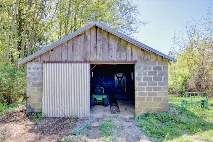 Solid old milking parlor adds extra storage.