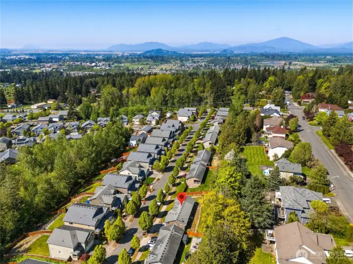 Enjoy the proximity to Little Mountain Park, Edgewater Park, or Bay View State Park.