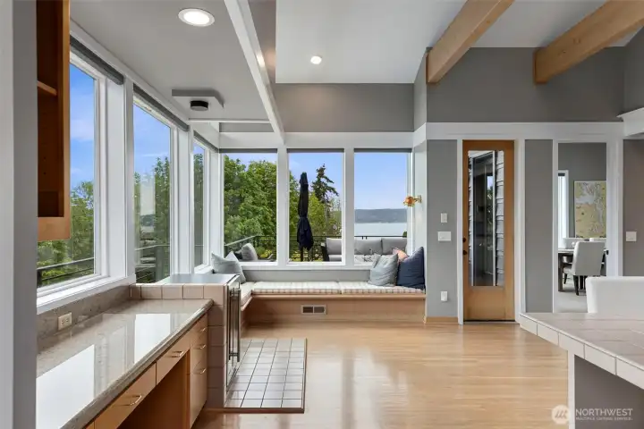 Huge kitchen with breakfast nook
