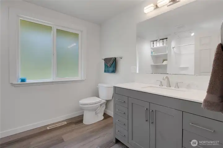 Updated Full Bathroom