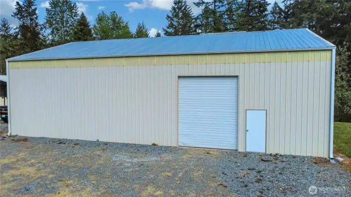 Large 40x60 pole building with carport attached