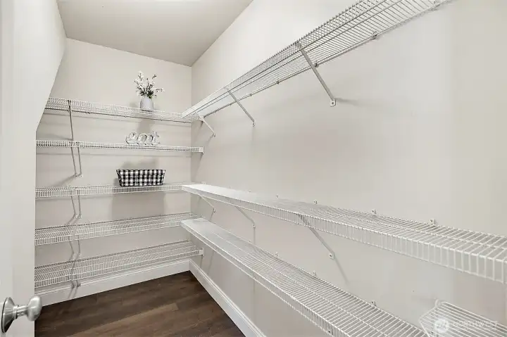 Walk in Pantry