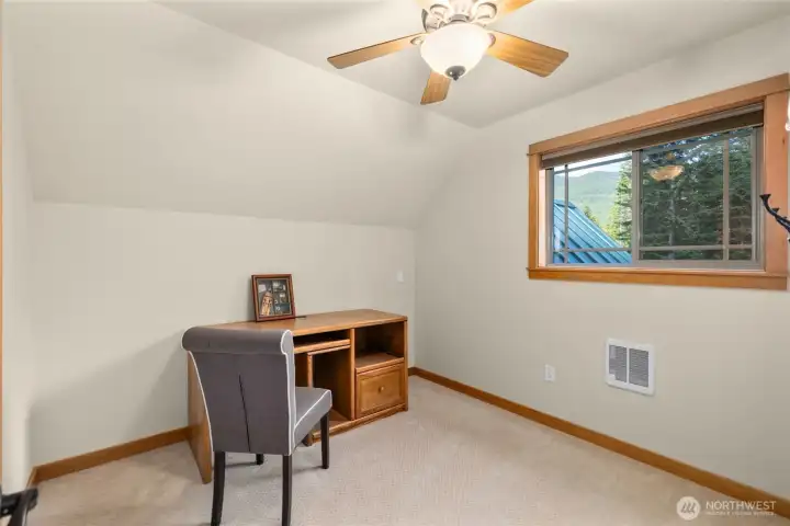 "Bonus Room!" This could be your home office, additional sleeping space, or? Starlink means you can work from home!