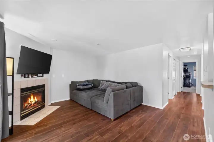 laminate floors give it a nice, clean flow