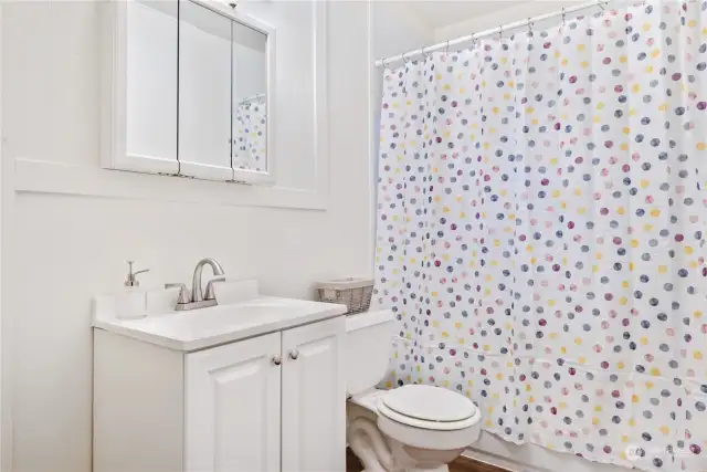 Main bathroom