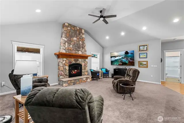 This room is so huge, the 85" TV is lost in it!