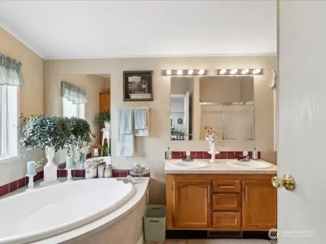 Large luxury 5 piece bathroom off the primary bedroom.