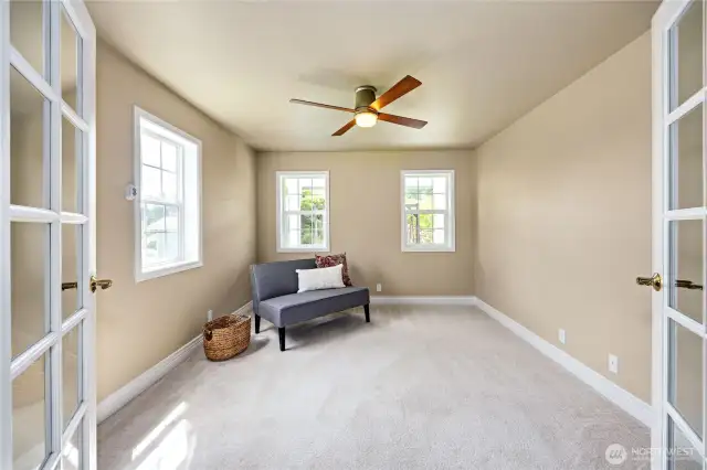Flexible space off the living room for an office, TV room, or game room??