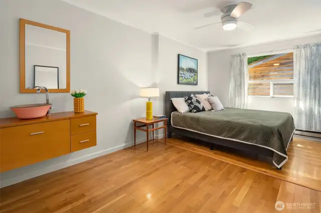 Guest bedroom