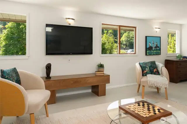 Upper bonus room