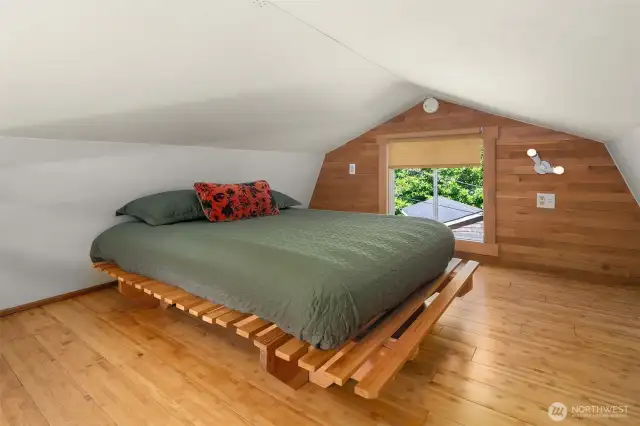 Bunkhouse loft
