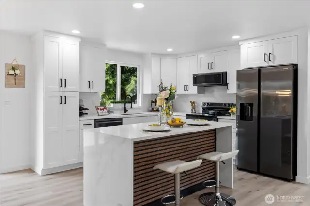 Kitchen W/Eating Space