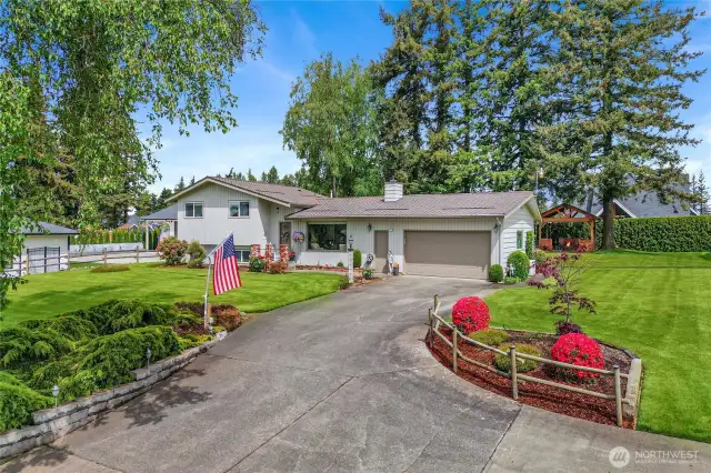 Proudly presenting 136 W Wiser Lake Rd! This beautiful property sits just outside of Lynden with a Ferndale address and the benefit of Meridian schools. A perfect blend of location, charm, and opportunity!