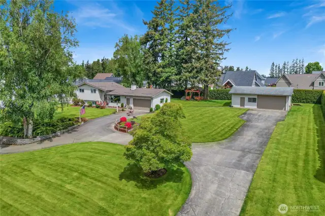Situated on a double lot just over an acre, this property includes a 26x40 shop with a 15x15 addition. Perfectly located just outside of Lynden with a Ferndale address and Meridian schools!